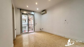 Piso en venta en El Camp de l'Arpa del Clot en Barcelona