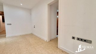 Piso en venta en El Camp de l'Arpa del Clot en Barcelona