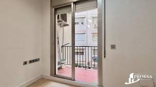 Piso en venta en El Camp de l'Arpa del Clot en Barcelona