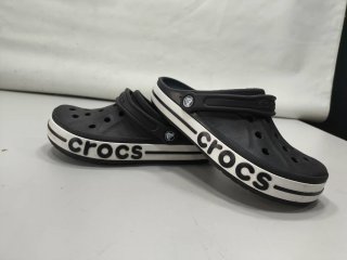 Crocs negras talla 38-39