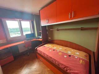Dormitorio completo: Cama nido y escritorio