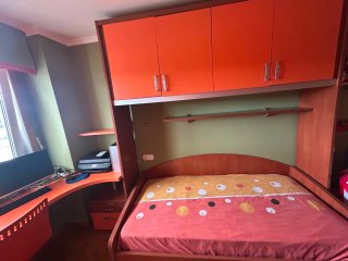 Dormitorio completo: Cama nido y escritorio