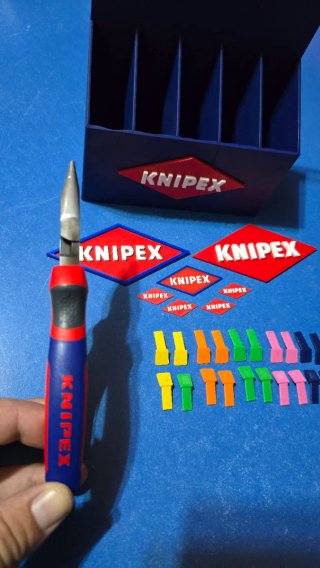 Alicate knipex atramantado 08 22 145