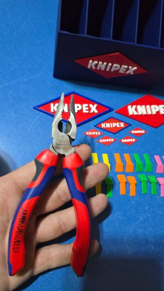 Alicate knipex atramantado 08 22 145