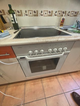 Cocina completa sin usar,URGENTE c/Alvarado Madrid