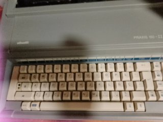 Máquina de escribir eléctrica Olivetti Praxis 150-