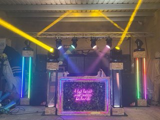 Alquiler equipo sonido e iluminación