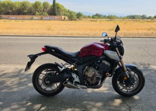 Honda CB650R Roja