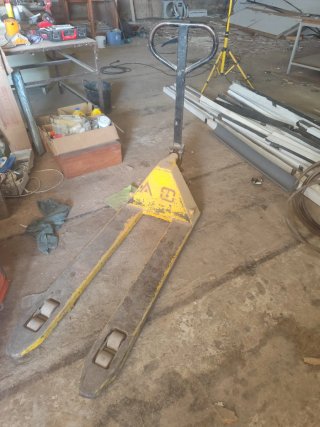 Traspalet manual amarillo
