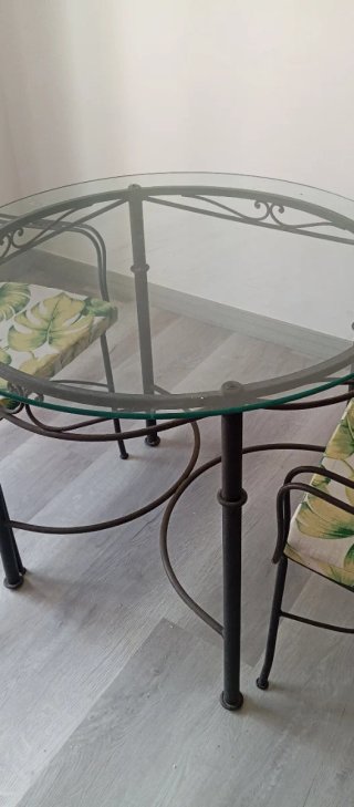 Mesa jardín de forja con dos sillas Súper comodas