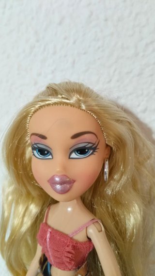 Bratz Cloe 2001 + Lata Corazón