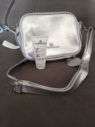 Crema detergente viso Utsukusy 50 ml e pochette