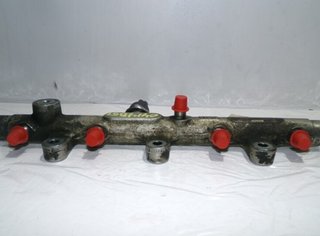 Peugeot 94772 rampa inyectora 0445214019 406 2.0