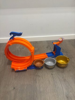 Pista Hot Wheels Bigfoot Loop