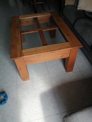 Mesa de centro de madera y cristal