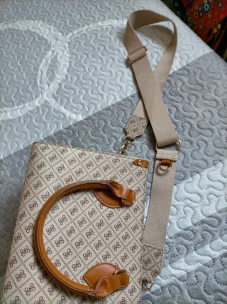 Bolso de mano o bandolera  beige y marrón