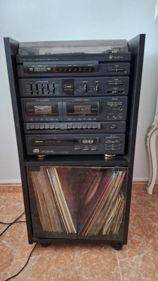 Equipo de música Symphony con tocadiscos