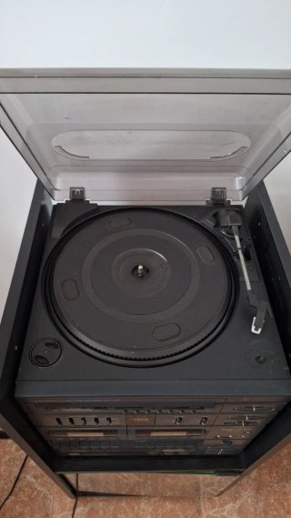 Equipo de música Symphony con tocadiscos