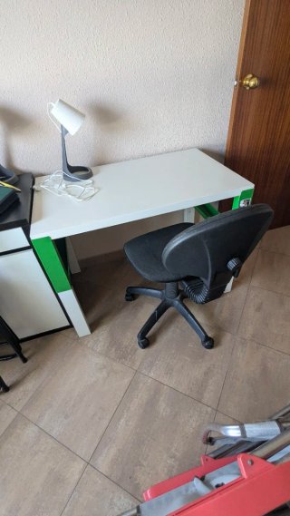 Escritorio juvenil blanco y verde