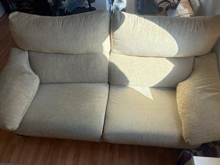Sofá de 2 plazas beige