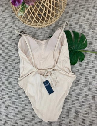 Bañador Hollister beige