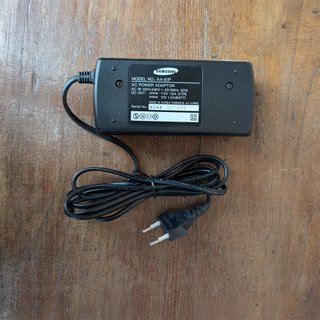Videocámara Samsung VP-U10 + Accesorios + Maleta