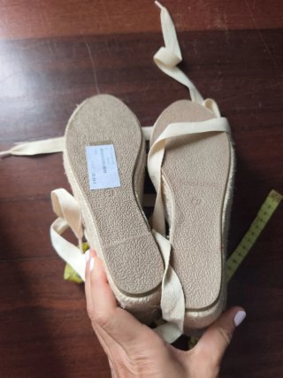 Alpargatas rosas nuevas
