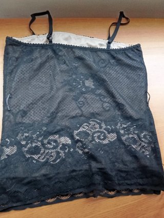Top tirantes encaje Vero Moda negro