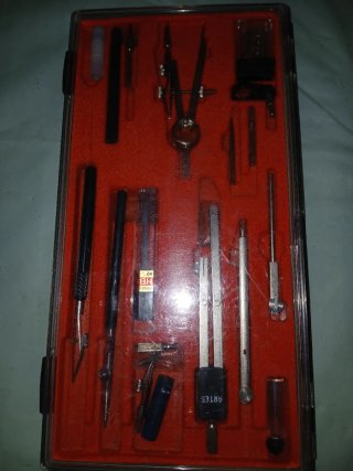 4 Estuches de Compás