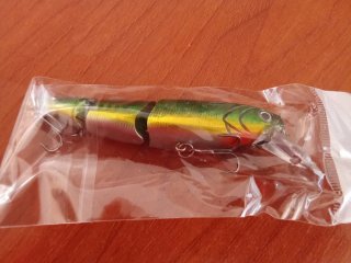 5 señuelos de pesca articulados