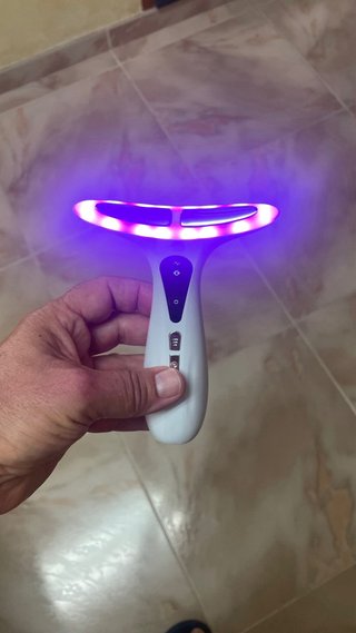 Masajeador Cuello EMS LED Lifting BlancoMulticolor