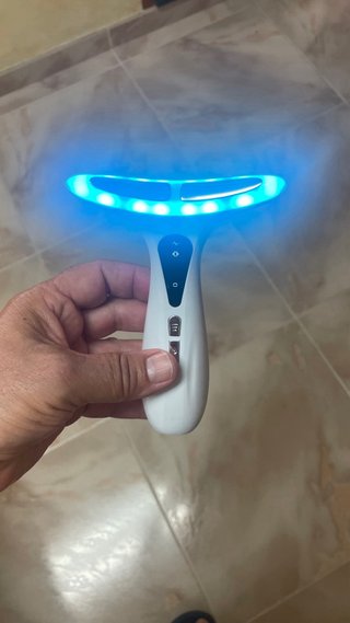 Masajeador Cuello EMS LED Lifting BlancoMulticolor