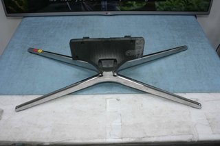 Pie Base TV Samsung UE48H6400AW