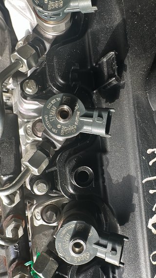 4 Inyectores Bosch 0445110485 Renault Dacia