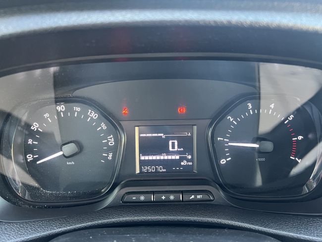 Citroën Jumpy 2022, foto 11
