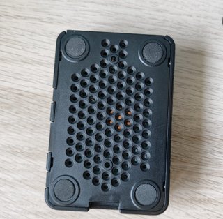 Raspberry Pi 3B con caja.