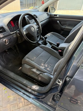 Volkswagen Golf 2006 1.6 FSI
