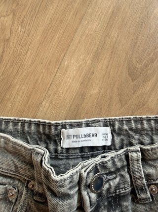 Pantalones vaqueros grises Pull&Bear talla 36