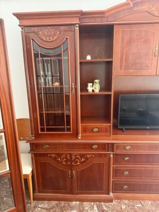 Mueble de salón clásico madera