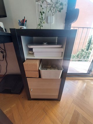 Estantería KALLAX IKEA Negra y Marrón