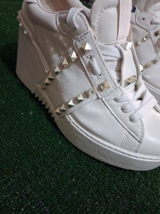 Sneakers Valentino Bianche Borchie