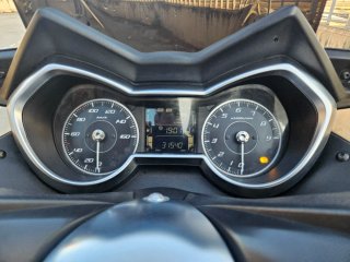 Yamaha XMAX 300 tech max