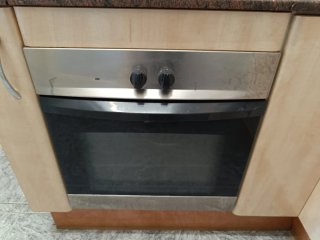 Cocina con horno, vitro, campana, fregadero