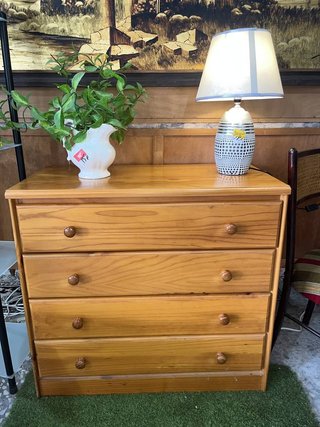 CÓMODA DE MADERA DE PINO