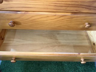 CÓMODA DE MADERA DE PINO