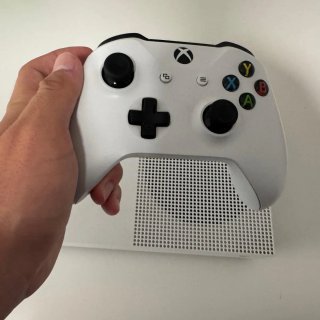 Xbox One S All Digital 1TB + Mando + Caja