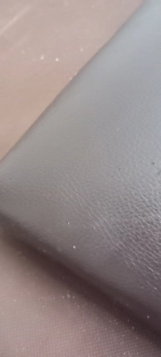 Cabecero de piel marrón
