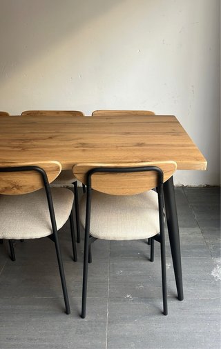 Mesa comedor industrial y 6 sillas