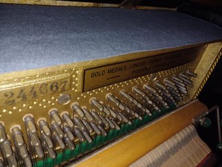 Piano Vertical Petrof