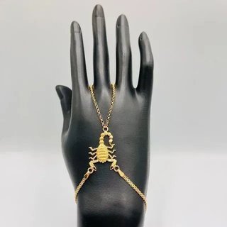 Pulsera Manita Escorpión 18K